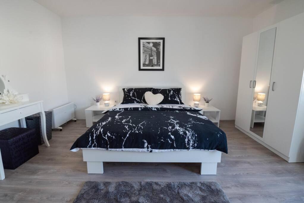 Apartman Iva Apartment Задар Екстериор снимка